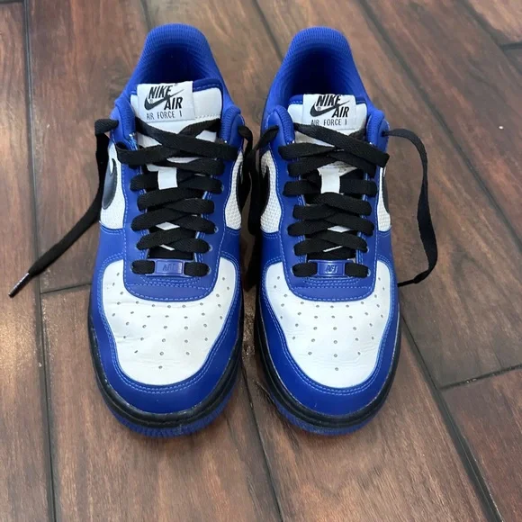 Woman’s Nike Airforce 1’s- woman’s size 9 - Picture 2 of 6